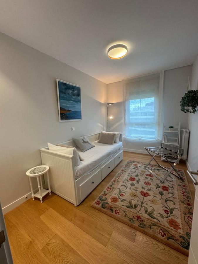 Appartamento A estrenar amplio con piscina y parking Getxo Esterno foto